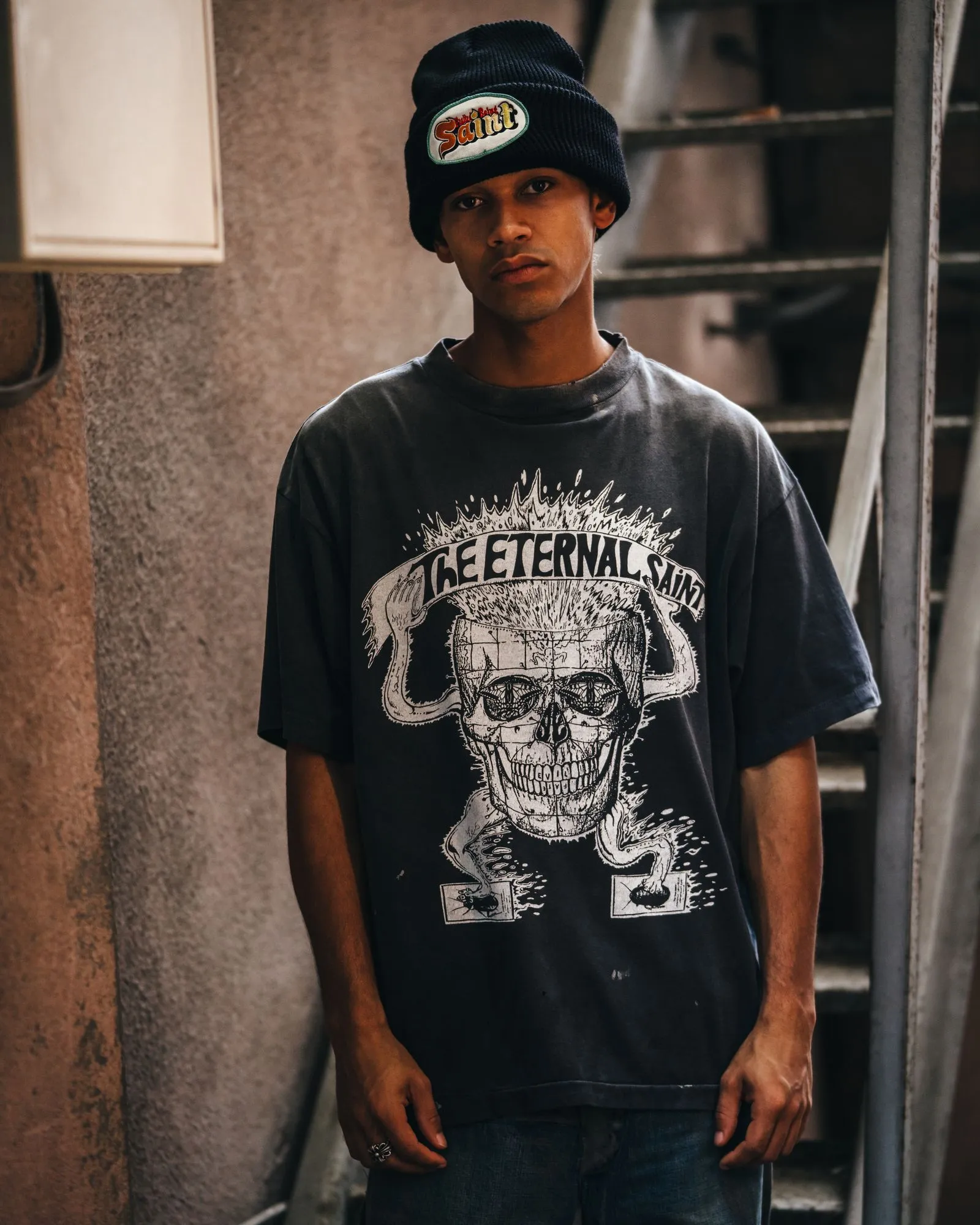 SAINT Mxxxxxx SS TEE/THE ETERNAL/BLK Latest Skeleton Beetle Distressed Sulfur Dyeing Retro Short Sleeves Washed Black S-XL Garment Dyeing Rewashed for Distressed Horse Replacement Faded Top Printing Technology Simulates Natural Distressed Style Really Correct Version Original Consistent Main Mark/Washed Mark/Angel Anti-Counterfeiting Mark